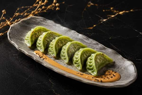 Ensalada de wakame con alga