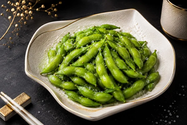 Ensalada de wakame con alga